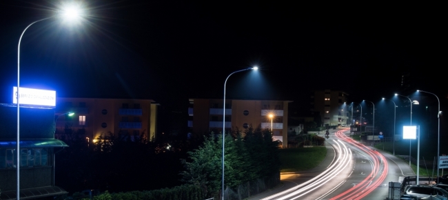 Quei Led sulla strada fanno risparmiare. 'Ma sono troppo bianchi