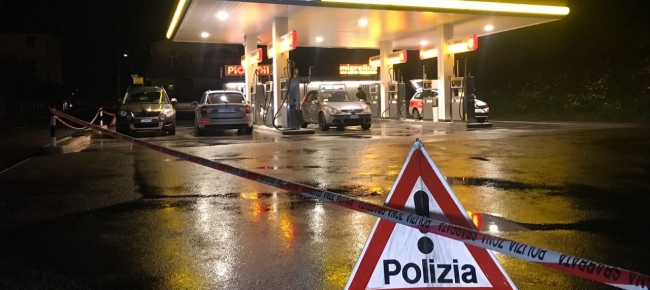 rapina-con-coltello-al-distributore-di-benzina