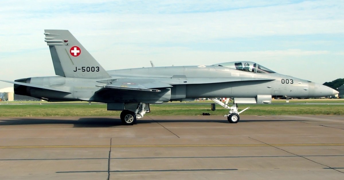 Il popolo non deve esprimersi sui caccia da guerra laRegione.ch