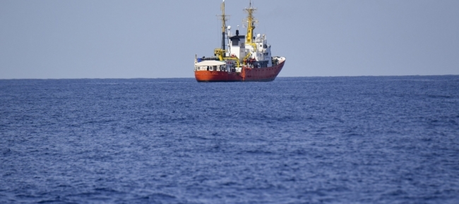 msf-e-sos-mediterranee-abbandonano-la-nave-aquarius