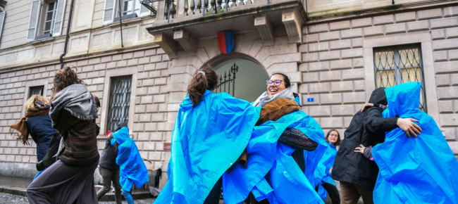 protestando-sotto-la-pioggia-per-96-ore