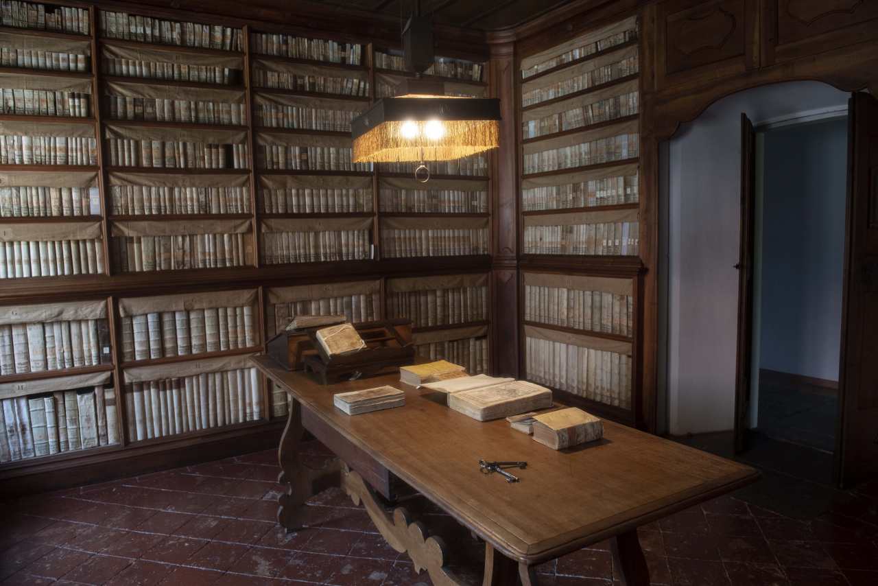 La Biblioteca Del Convento Del Bigorio Si Fa Digitale