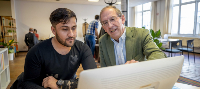 in-belgio-c-e-un-tutor-per-aiutare-i-rifugiati-a-lavorare
