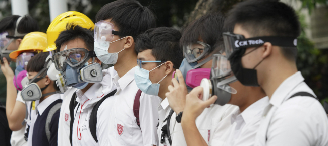 tornano-a-scuola-anche-a-hong-kong-anzi-no-per-protesta