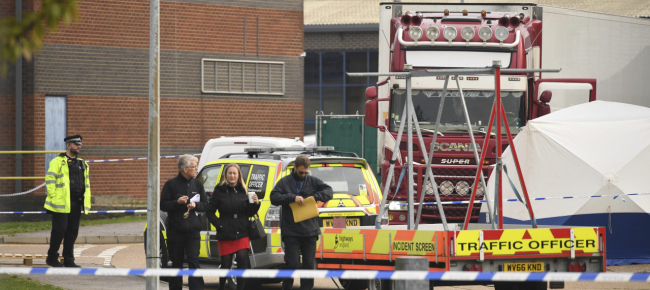 gran-bretagna-trovati-39-cadaveri-in-un-container