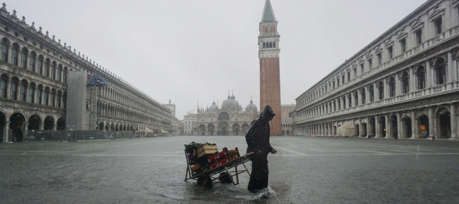 venezia-devastata-dall-acqua-alta-gravi-danni-e-due-vittime