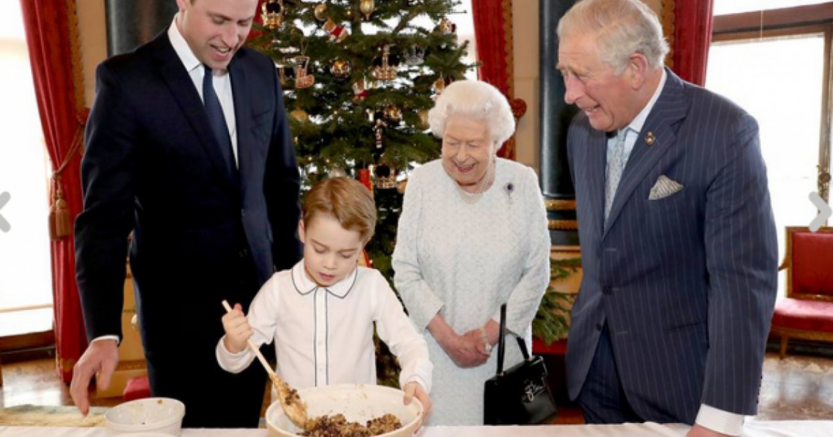 Quattro Generazioni Reali Insieme Per Un Dolce Natale Laregione