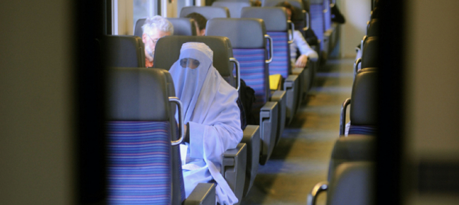 burqa-puntare-su-divieto-e-integrazione