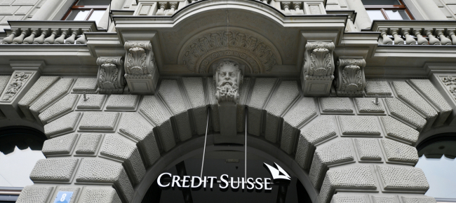 credit-suisse-no-a-tagli-massicci-ma-via-chi-non-rende