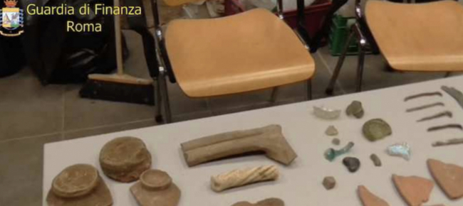 pensavano-fosse-droga-era-un-museo-privato-clandestino