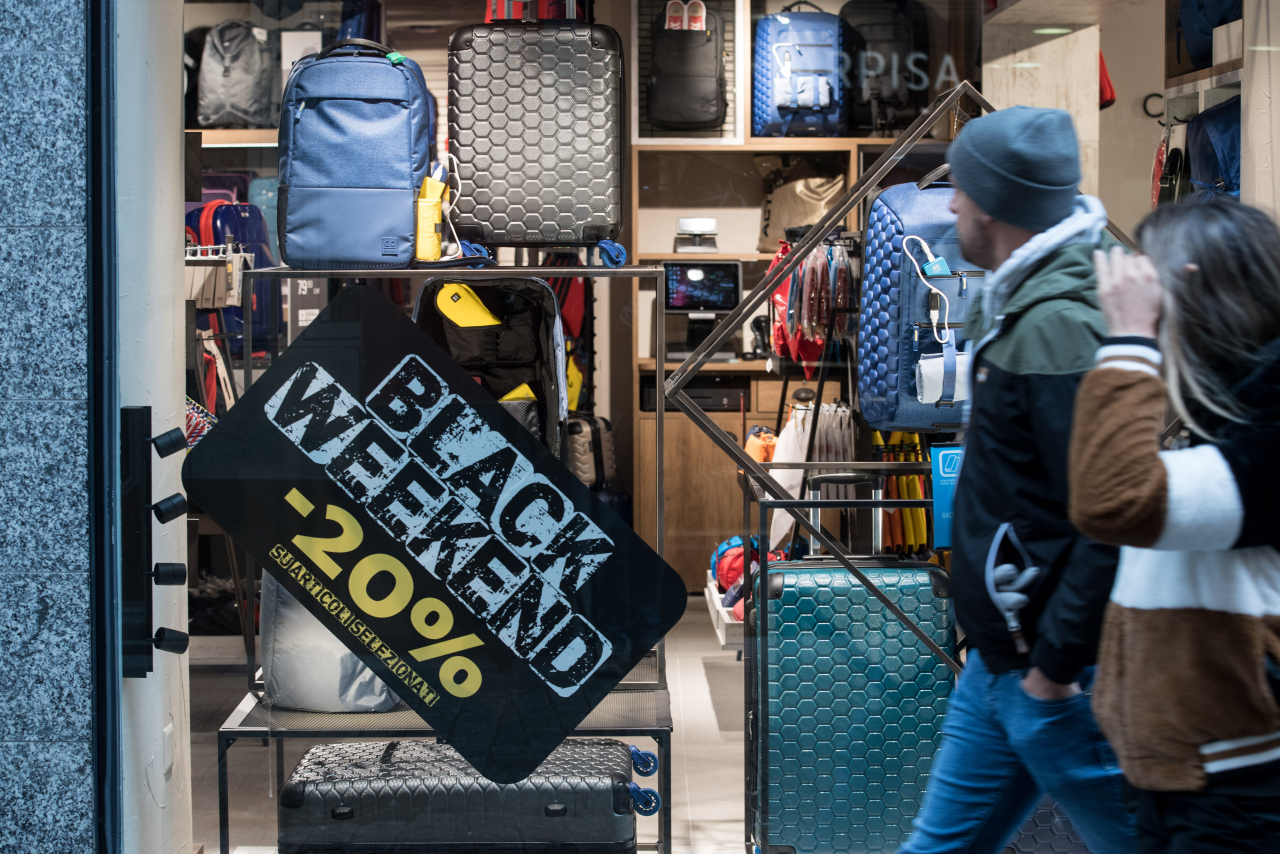 Contratto Di Lavoro Vendita E Orari Unia Andra In Tribunale Laregione