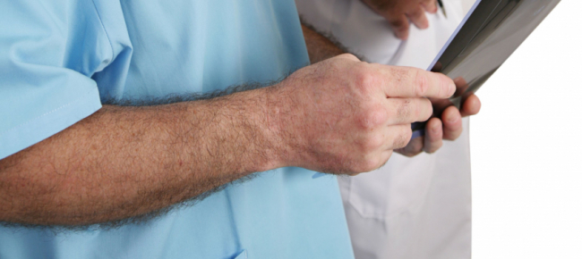 il-mio-compagno-e-alcolista-a-sua-insaputa-il-medico-l-ha-denunciato-all-ufficio-della-circolazione-stradale-che-l-ha-sottoposto-a-un-test-di-guida-il-dottore-ha-agito-correttamente
