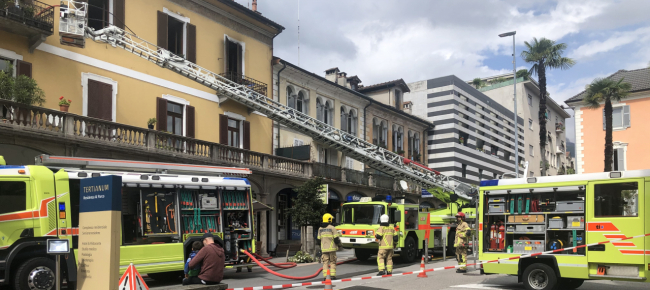 muralto-brucia-una-cucina-momenti-di-paura