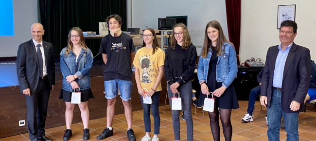 premiati-i-migliori-allievi-della-scuola-media-di-ambri