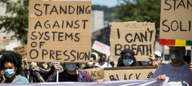 anche-a-zurigo-la-protesta-contro-la-violenza-della-polizia-usa-sui-neri