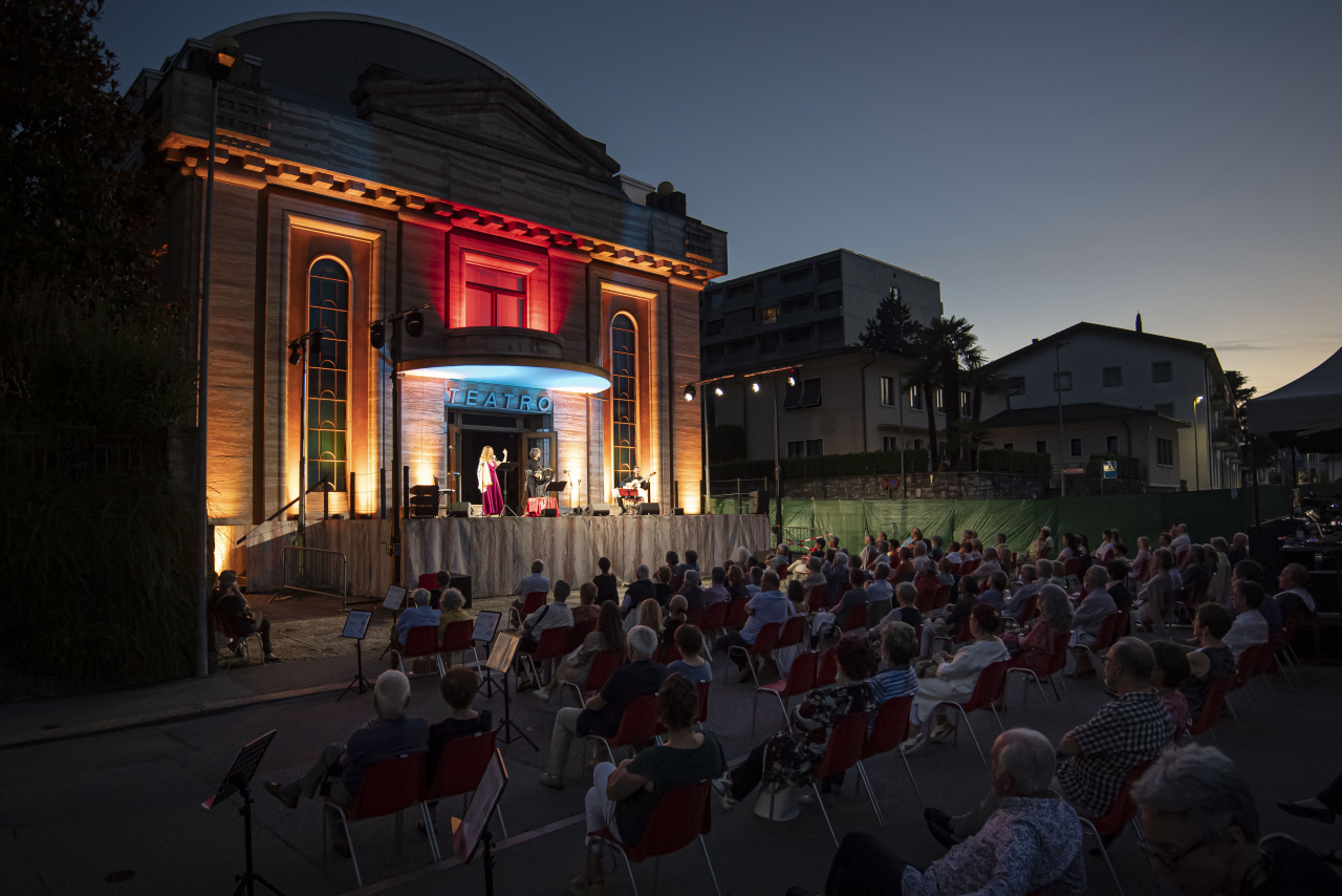 Chiasso Il Cartellone Del Cinema Teatro Arrivera A Settembre Laregione