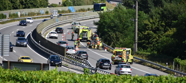 auto-in-fiamme-sulla-a2-disagi-a-balerna