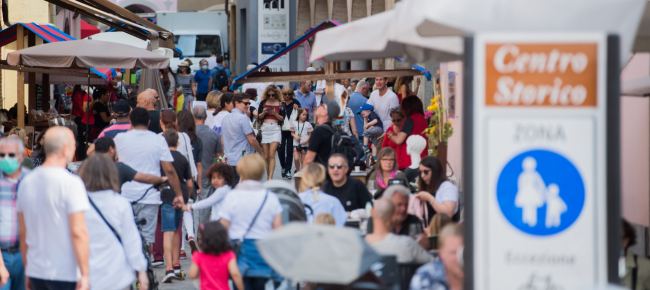 il-1-agosto-il-mercato-di-bellinzona-si-terra-regolarmente