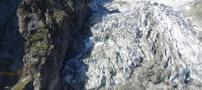 quattro-alpinisti-in-difficolta-sul-monte-bianco