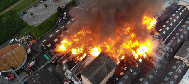 vasto-incendio-nella-zona-industriale-di-laufen