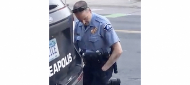usa-il-poliziotto-a-floyd-se-non-respiri-non-urlare