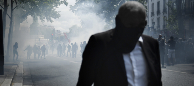 macron-ammette-non-ho-riunito-la-francia