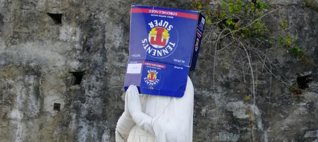confine-finta-messa-birra-e-madonna-incappucciata