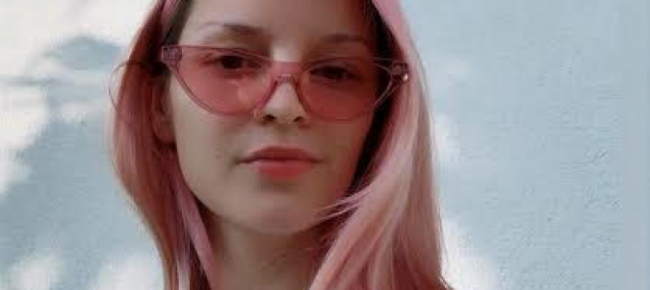 la-cantautrice-ticinese-julie-meletta-torna-con-middle-may