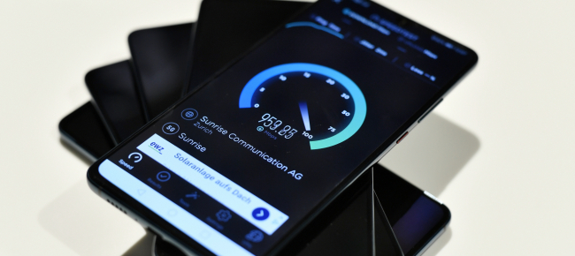 cina-mercato-degli-smartphone-in-ripresa-1-su-3-e-5g