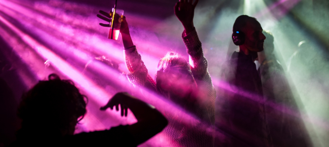 ginevra-chiude-locali-notturni-e-club