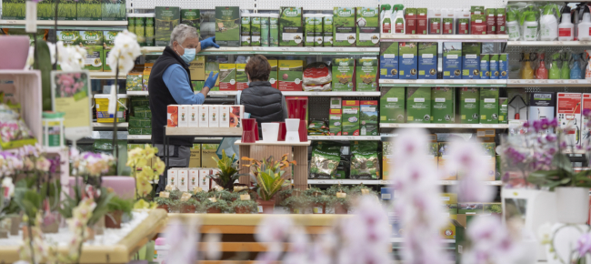 giura-e-vaud-rendono-obbligatorie-le-mascherine-nei-commerci