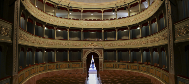 e-il-teatro-sociale-di-bellinzona-si-fa-vedere