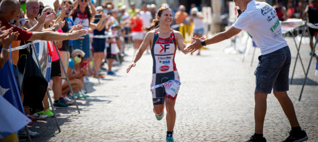 bilham-domina-engelhardt-corre-come-il-vento