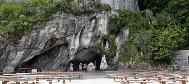 fulmine-sui-binari-dodici-feriti-a-lourdes