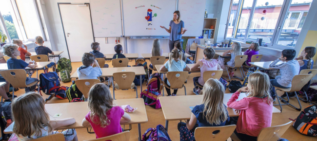 le-scuole-non-possono-giocare-alla-polizia-covid