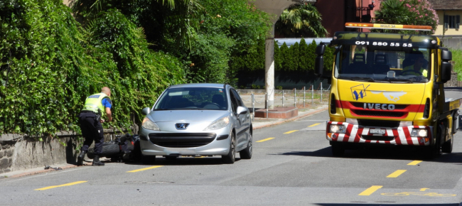 scontro-tra-auto-e-moto-a-bellinzona-un-ferito