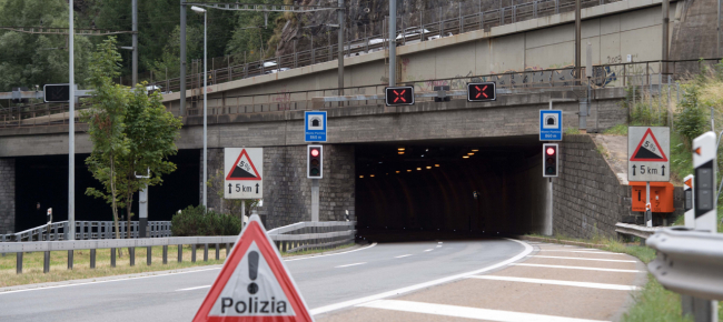 a-160-km/h-sull-a2-pirata-della-strada-denunciato