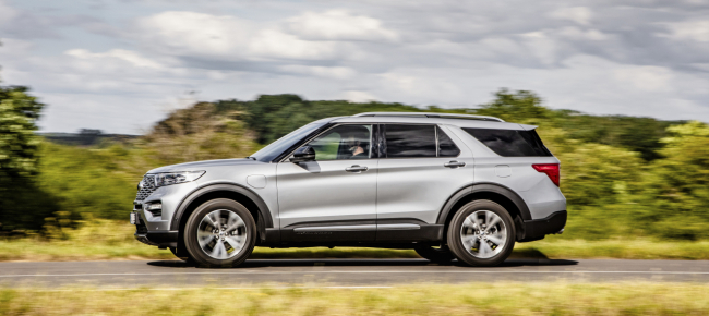ford-explorer-hybrid-alla-grande