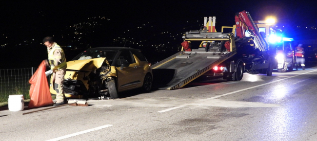 violento-tamponamento-tra-due-auto-a-magadino