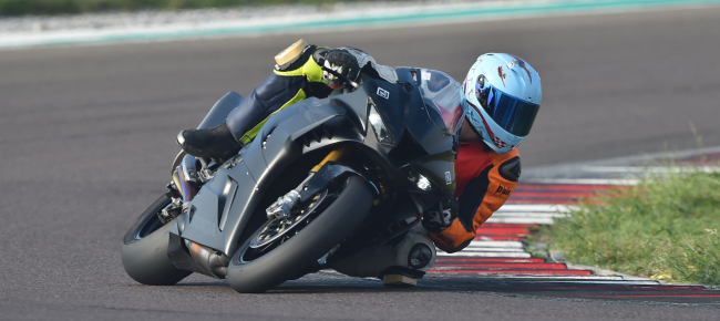 cbr-1000-rr-r-fireblade-da-podio