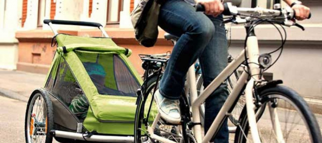 i-bambini-piu-al-sicuro-nel-rimorchio-che-sul-seggiolino