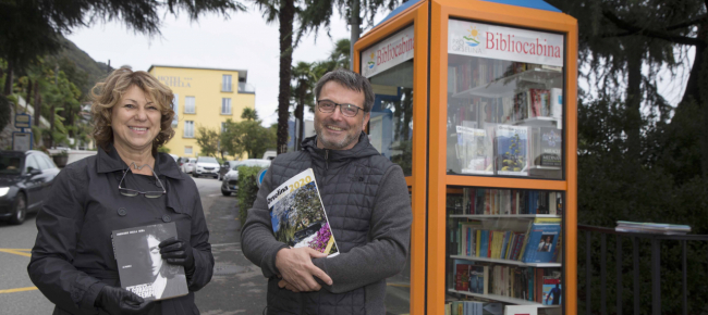 orselina-la-bibliocabina-multilingue-che-si-illumina