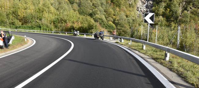 scia-di-olio-lunga-800-metri-sull-a13-motociclista-ferito