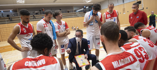 sam-per-il-poker-gruppo-solido-dentro-e-fuori-dal-campo