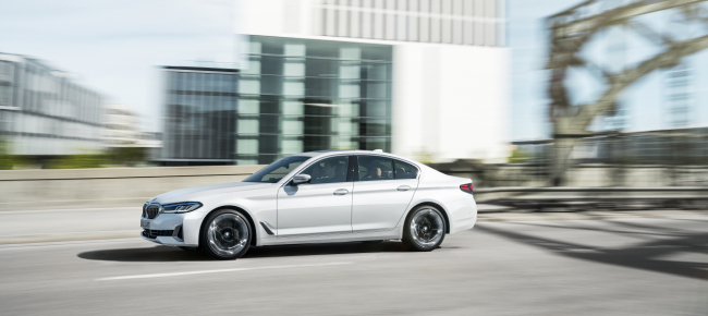 bmw-530d-xdrive-ancora-piu-in-alto