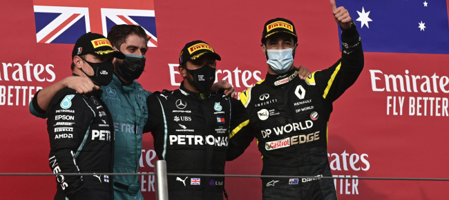 record-mercedes-sette-volte-campione-del-mondo-costruttori