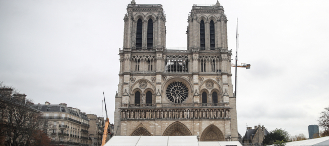 francia-protesta-dei-vescovi-per-limite-di-30-in-chiesa