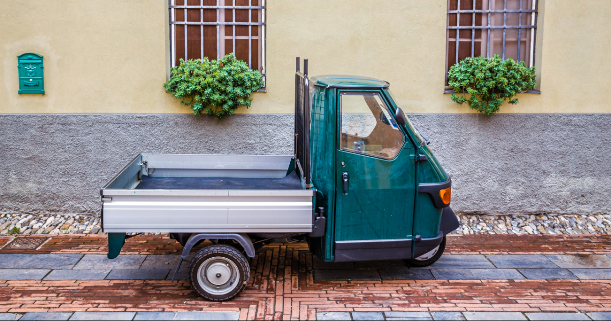 Stromboli L Ambulanza E In Officina Si Usa L Ape Laregione