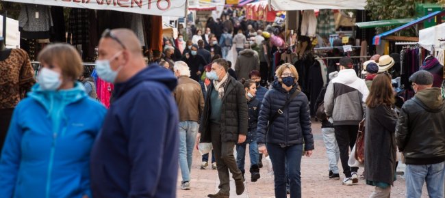 al-mercato-solo-alimenti-fiori-e-prodotti-per-l-igiene