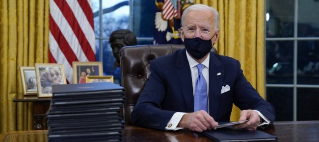 biden-sfodera-la-penna-dietrofront-su-parigi